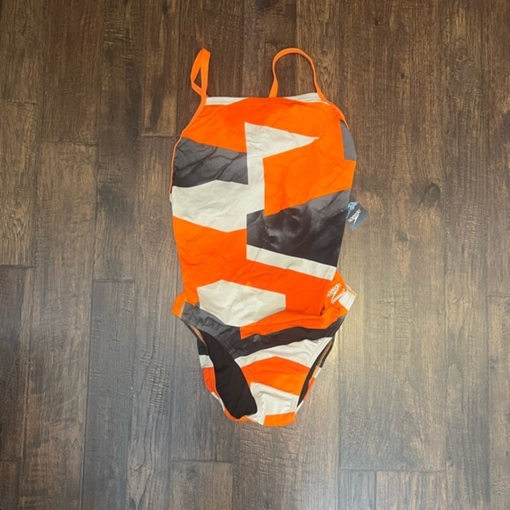 Speedo Women’s One Piece Geometric Pattern Swimsuit Size 14 Orange/Black/Gray